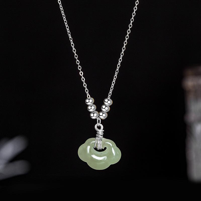 

925 Silver Peace Lock Necklace with Hetian Jade & 14K Gold Clavicle Chain, featuring a Retro Ruyi Longevity Lock Pendant for Women. 925 Silver платиновый