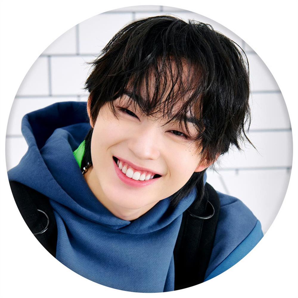 Kpop KICKFLIP Preview Photos Concept Photos Tinplate Badges Mirror Keychains KYEHOON DONGHWA JUWANG DONGHYEON Fans Gifts Collect 6 cm