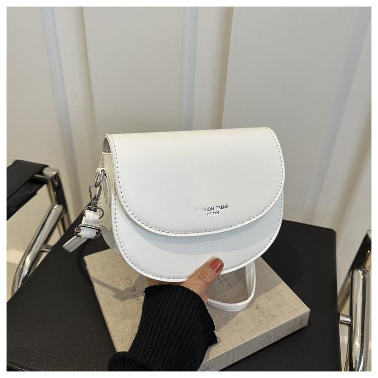 Taška na sedlo dámská taška messenger taška 2024 nová trendy dívka jaro jednoduchý módní trend zahraniční styl taška přes rameno ženy