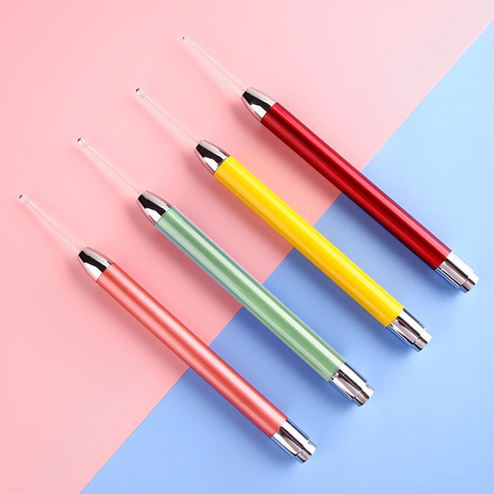 LED FlashLight Earpick Ear Cleaning Light Earpick Spoon Ear Curette Light Spoon Ear Wax Removal Ear Cleaning Tool