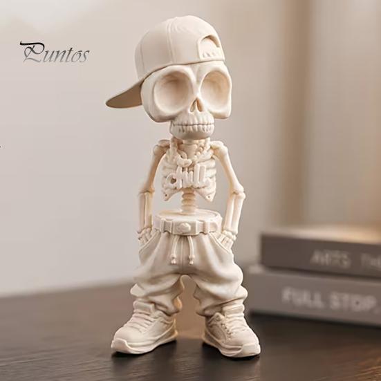 Figurina Teschio Decorativa Stile Street Hip-Hop Scheletro, Statuetta Teschio con Cappellino da Baseball Stampata 3D, Decorazione da Ufficio Scultura Cool per Scrivania di Casa