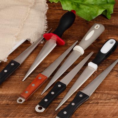 Affilacoltelli Affilacoltelli conici diamantati Affilacoltelli Superficie curva per forbici per coltelli Utensile per affilare la cucina