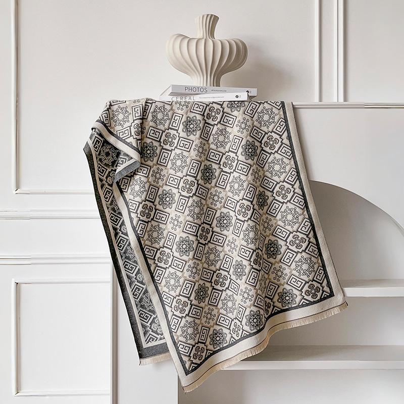 

Ретро Имитация Кашемира Двусторонний Шарф Женский Осенне-Зимний Кондиционированное Помещение Большая Шаль Японские Студенты Универсальный Теплый Шарф 185*65cm