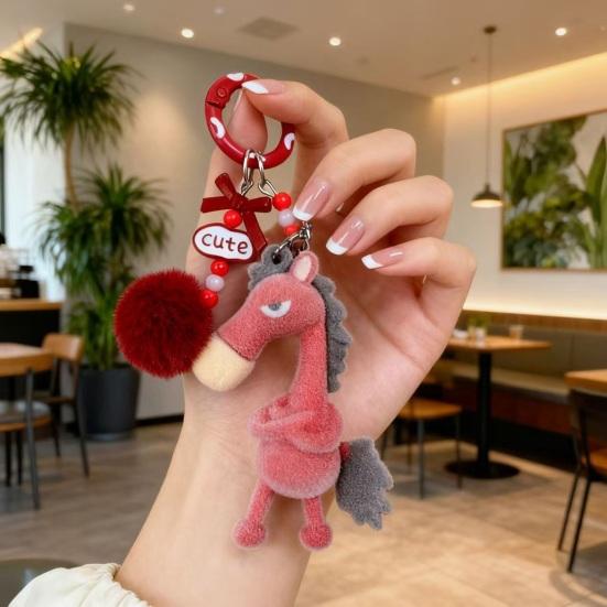 Nyckelring Plysch Hästberlock Nyckelring med Pälskula Dekoration Året för Hästen Bärbar Ryggsäck Handväska Berlock Nyckel Tillbehör
