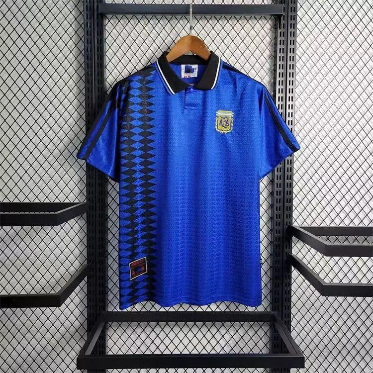 Source: Retro football uniform: Brazil-Real Madrid-Manchester United nostalgic version short-sleeved jersey