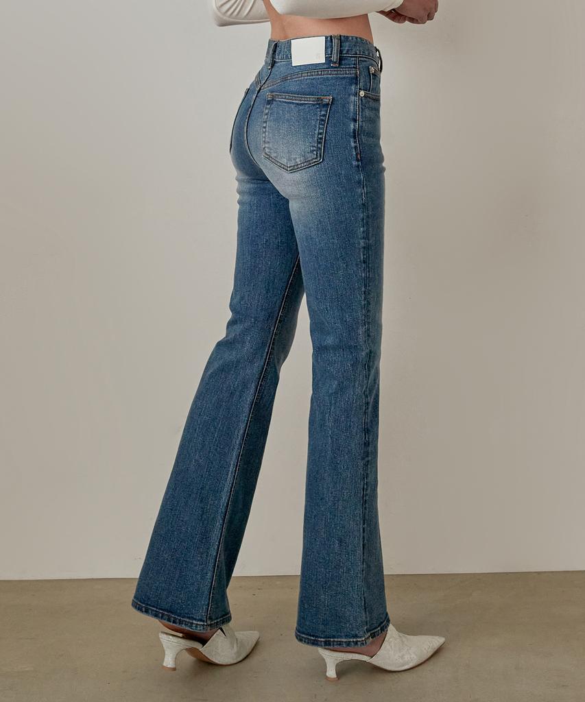 Isibchilwai Mid-Blue Wide Bootcut - D002