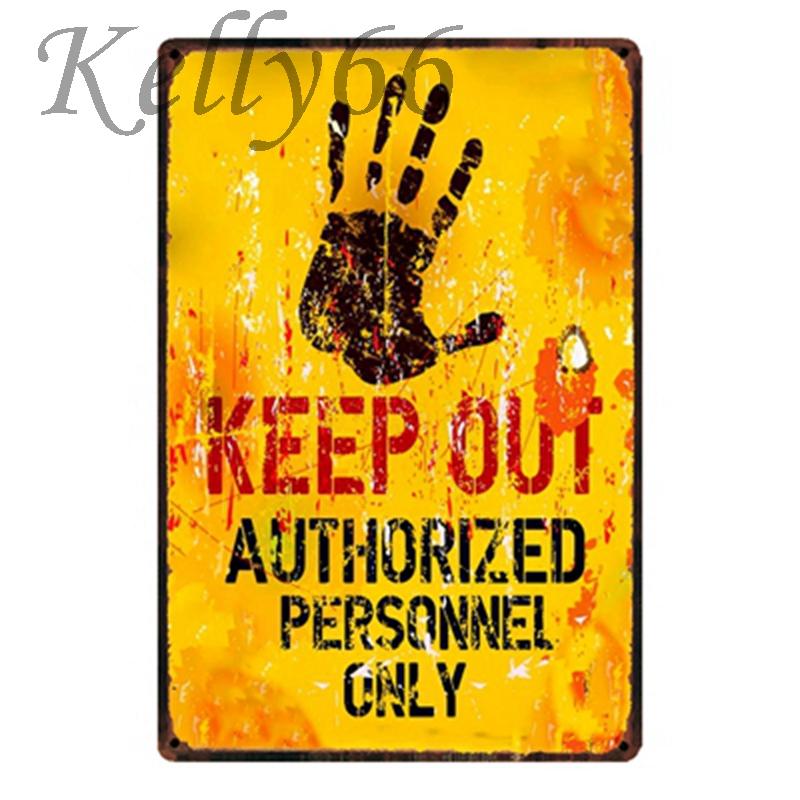 

[ Kelly66 ] Keep Out Authorized Personnel Only Metal Sign Tin Poster Home Decor Bar Wall Art Painting 20*30 CM Size y-1745