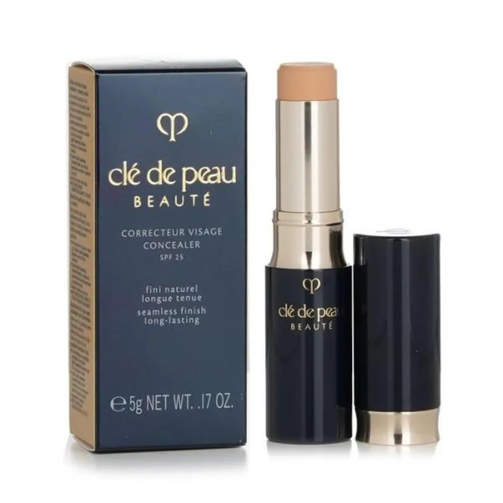 Clé de Peau Correcture Visage Concealer No. 4 Almond 5g
