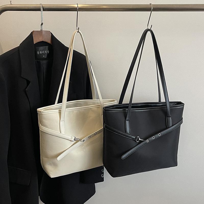 Commuter tote bag women's new fashion trendy large-capacity shoulder bag high-end textured armpit bag