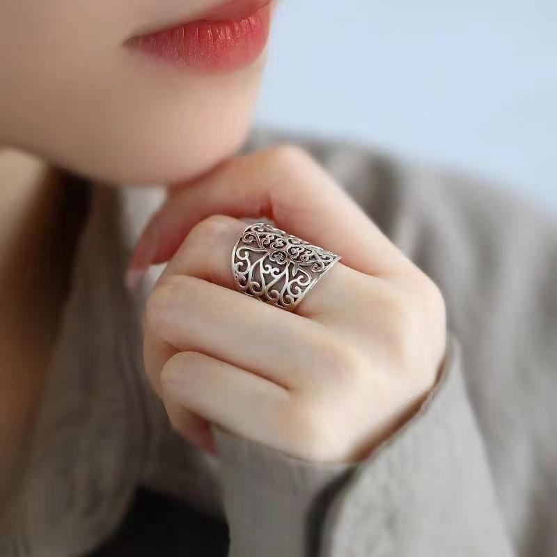 1Pcs Geometric Fine Jewelry Finger Adjustable Retro Flower Hollow Ring For Party Birthday Gift Gold/Silver Rings For Women