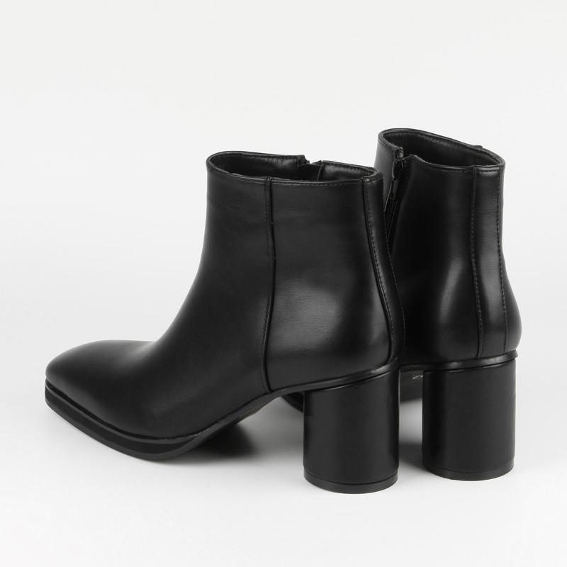 Fashion High Quality Chelsea Boots for Men Fashion Black Business Boots British Style Classic High Heel Ankle Boots Botas Para Hombre