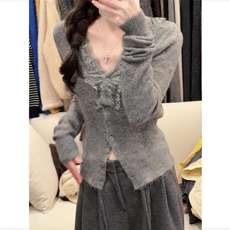 Women's Knitted V-Neck Lace Trim Top - Autumn/Winter Style, Chic and Youthful Layerable Piece