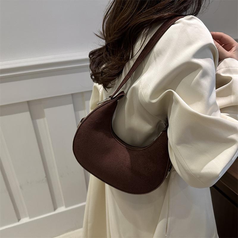 French Niche Bag Women's 2025 Winter Popular New Trendy Foreign Casual Fashion Shoulder Bag Underarm Crescent Bag