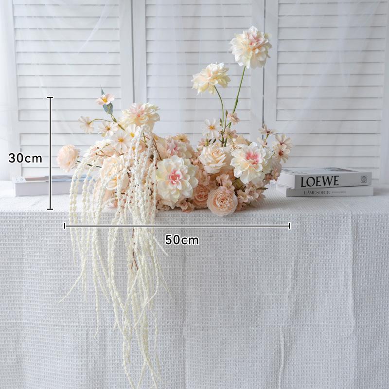 Individuell gefertigtes weißes europäisches florales Tafelaufsatz für Hochzeiten