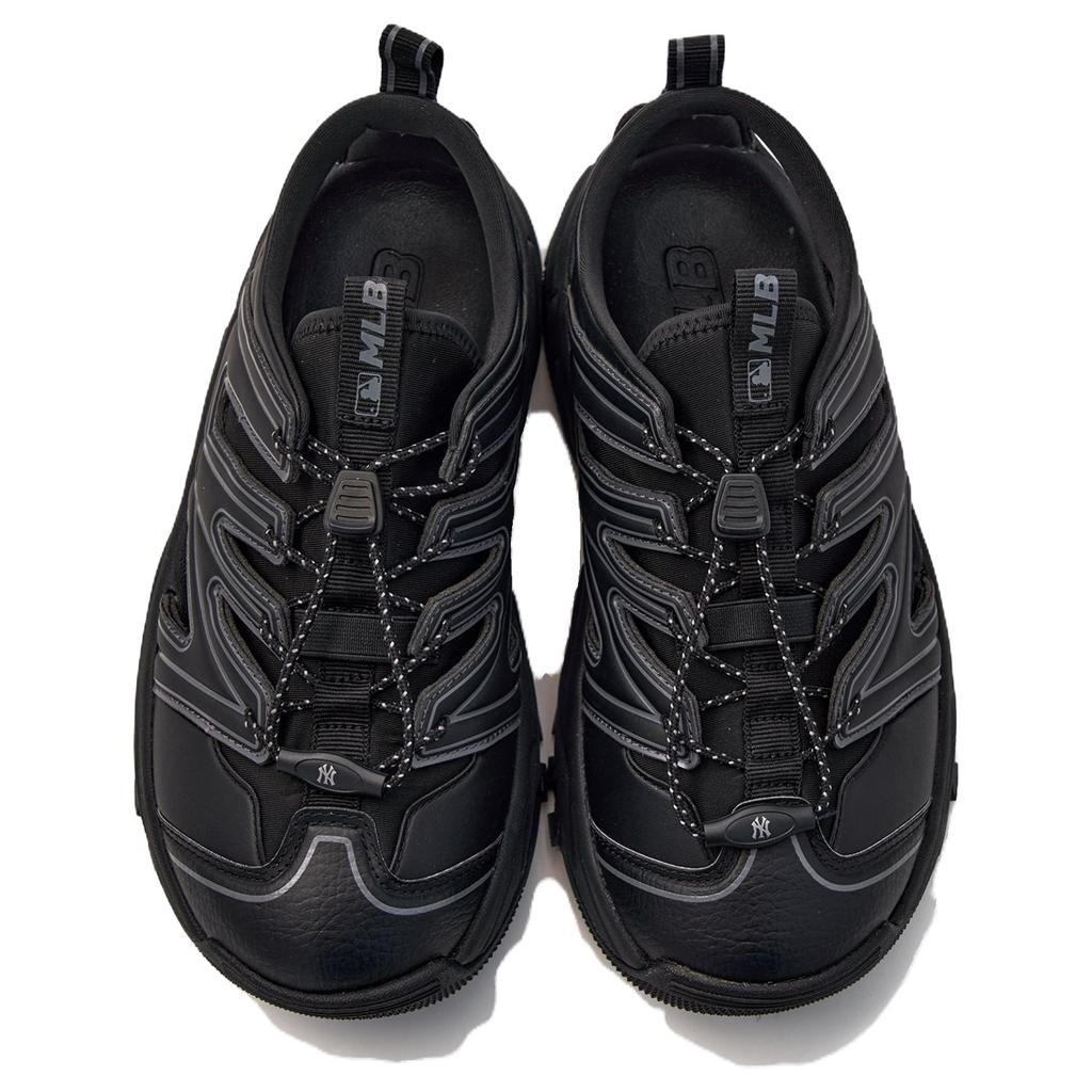New MLB New York Yankees Slip Resistant And Breathable River Trekking Shoes Unisex Black 3ASDC0153-50BKS