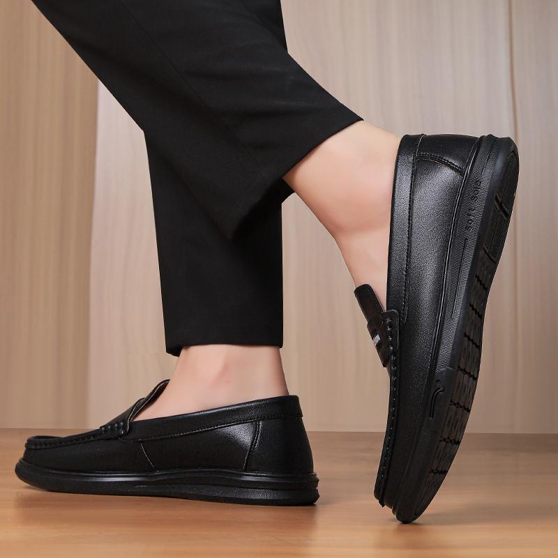 Fashion Lightweight Business Office Formal Men Casual Shoe Leather Men Loafers Shoes Fashion Designer Slip On Boat Quality Social Shoes