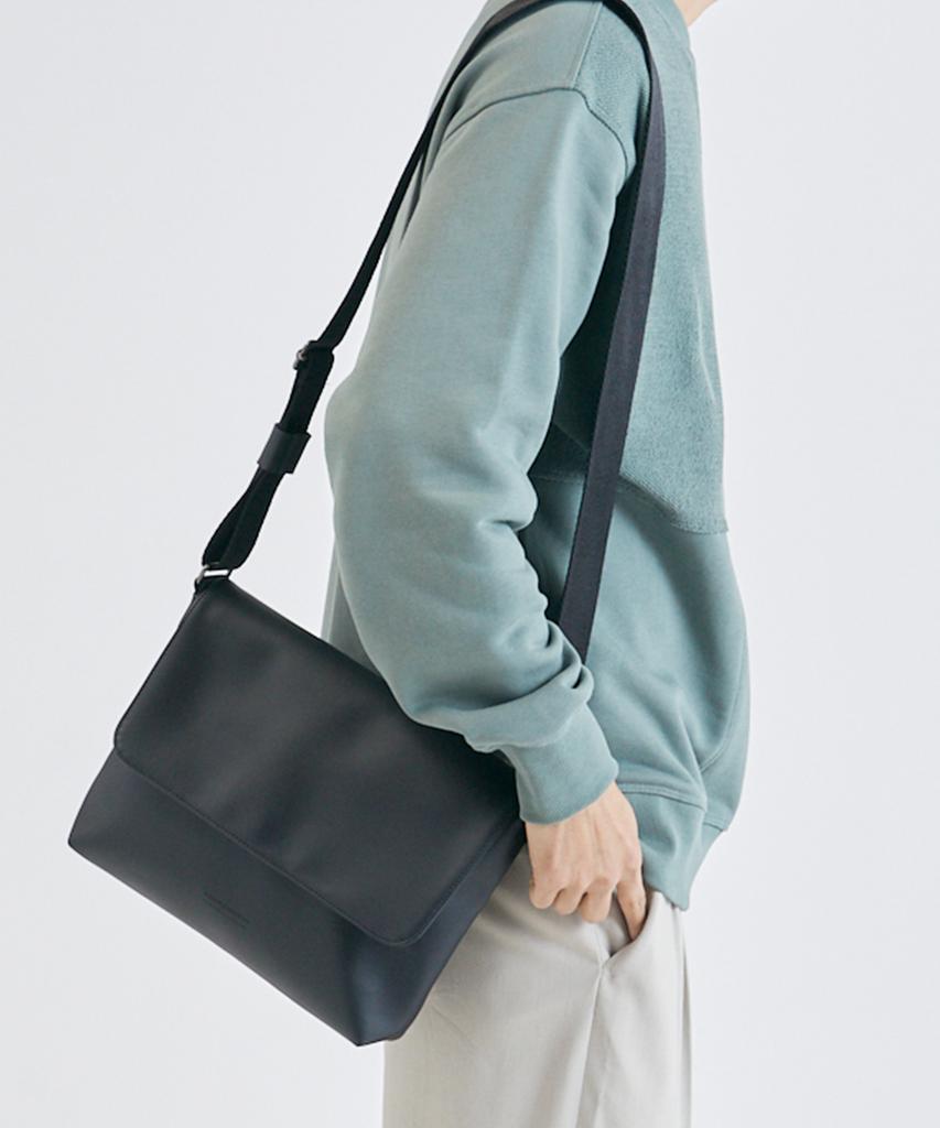 National Publicity Anza Hq Leather Messenger Crossbody Bag