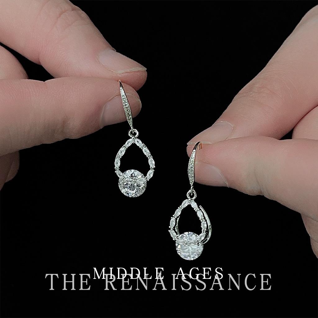 Heavy industry hollow water drop zircon earrings retro court style earrings earrings
