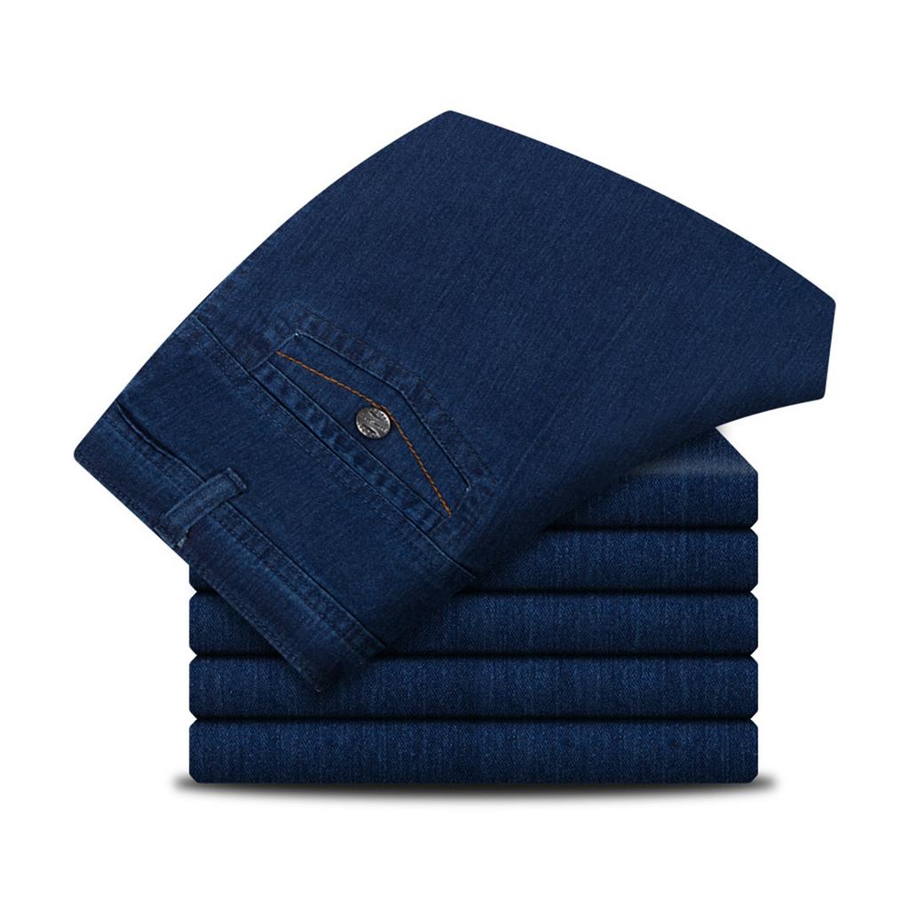 Klassische gerade schmale Stretch-Jeans für ältere Männer