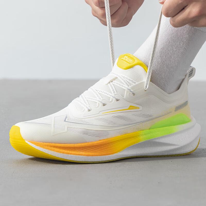 

Xtep Men s Running Shoes US 8