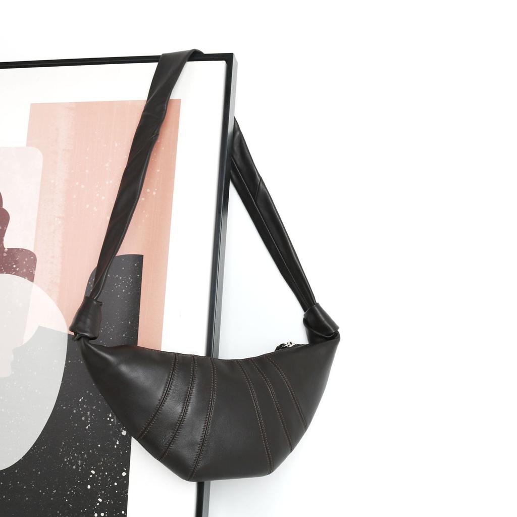 2025 New Versatile French Fashionable Croissant Niche Texture Dumpling Bag Crossbody Waist Sheepskin