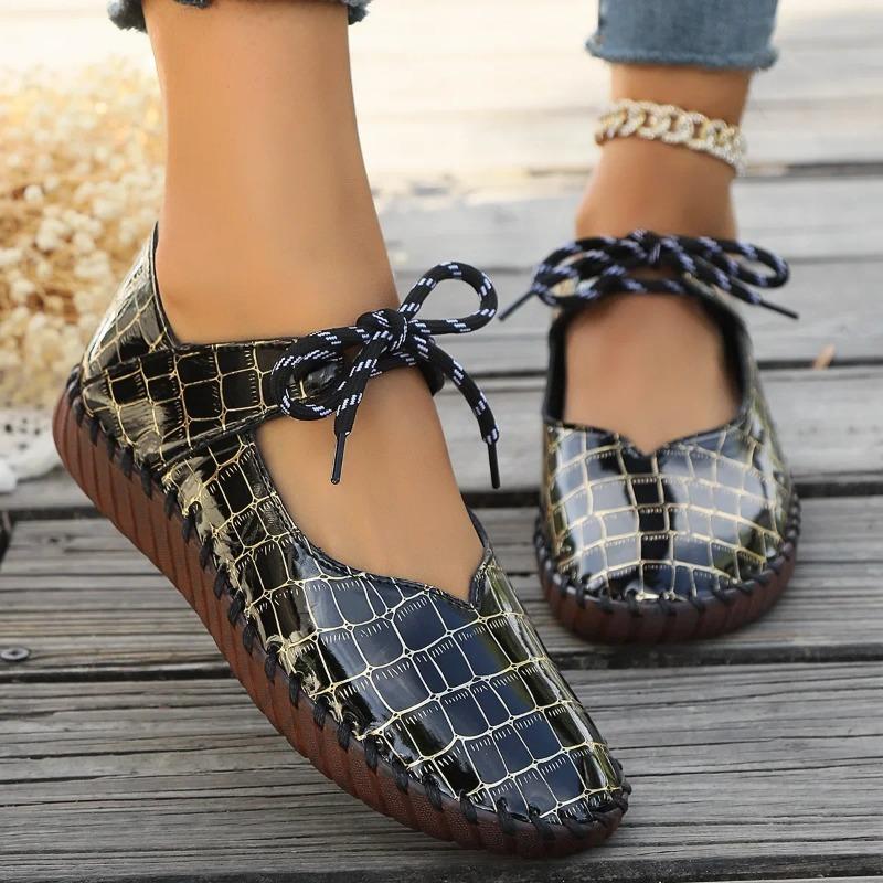 Women Flats Fashion Leather Walking Shoes for Women Retro Shallow Lace Up Sneakers Women Shoes Plus Size 43 Zapatos De Mujer