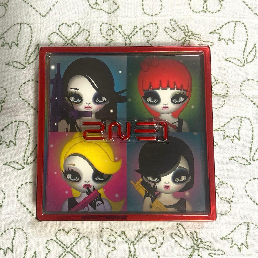 

[USED] 2NE1 2nd Mini Album CD with Trading Card (Korean Edition)