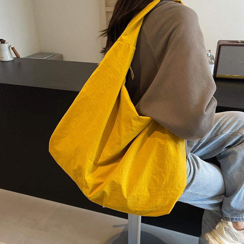 Nylon High Capacity Casual Shoulder Bags Commuting Women's Tote Bags Fashion Solid Color Handbags AVE
