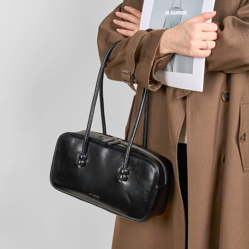Genuine Leather Boston Bag High-quality Top-layer Cowhide Women's Large Capacity Shoulder Niche Bowling Pillow