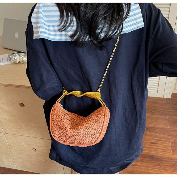 

Small Crowd Straw Woven Bag Women s Fashionable All-match Chain Cross-body Exquisite Mini 22x7x11 темно-коричневого кольору