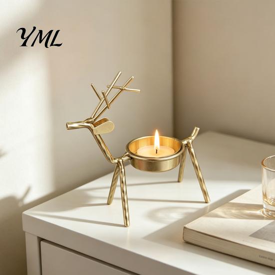 Vintage Style Candle Ornament Deer Shape Holder, Metal Tealight Stand for Dining Table Wedding Elegant Animal Shaped Centerpiece, Decorative