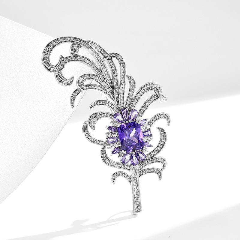 Design Temperament Lett Luksus Tung Industri Elegant Utsøkt Atmosfære Retro Fjærkåpe Brosje Anti-Lys Tilbehør