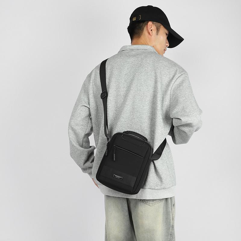 Men's Large Capacity Portable Messenger Bag Vertical Fashion Multifunctional Single Shoulder Bag Casual Business Travel Bag