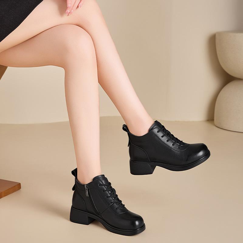 2025 autumn and winter new leather Martin boots women's round head soft sole retro women's boots versatile fashion black short boots