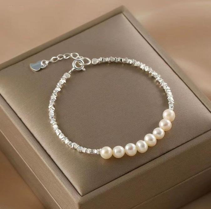 Elegant Freshwater Pearl and Shell Bead Women's Necklace - High-End Design Choker and Clavicle Chain