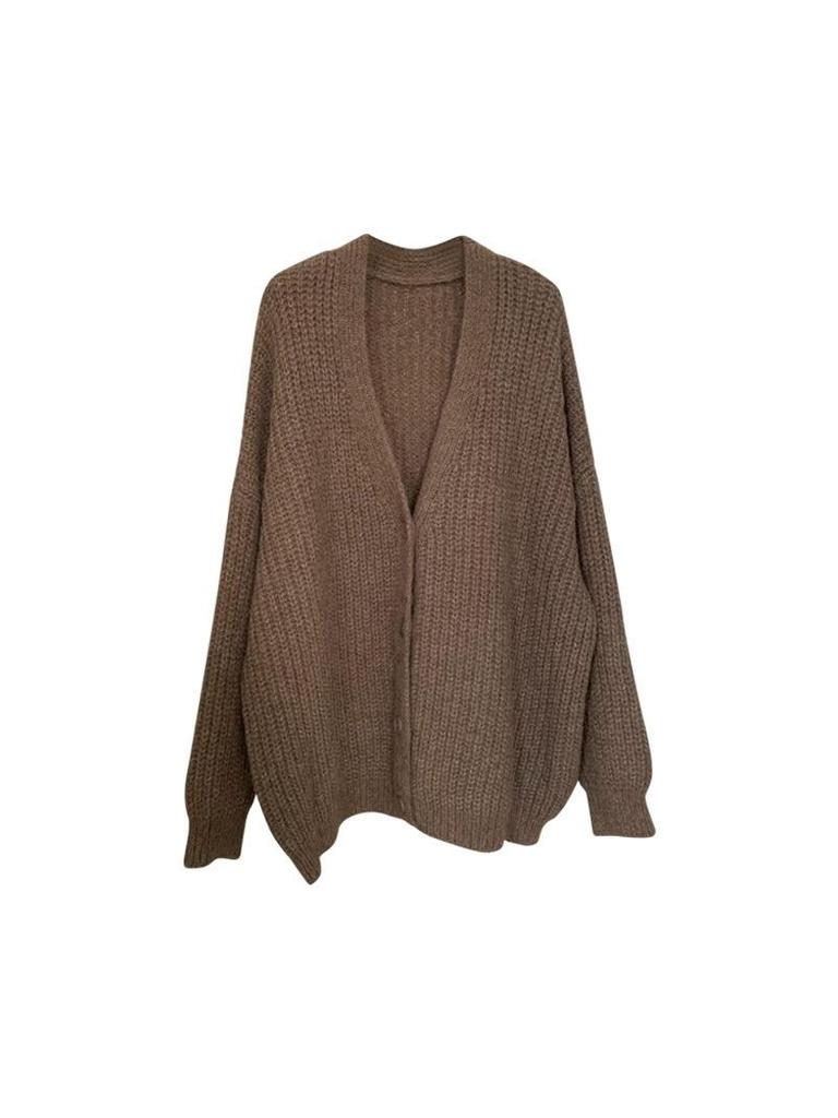 Women's Soft Pink Knit Cardigan: Gentle, Relaxed Style for Spring and Autumn