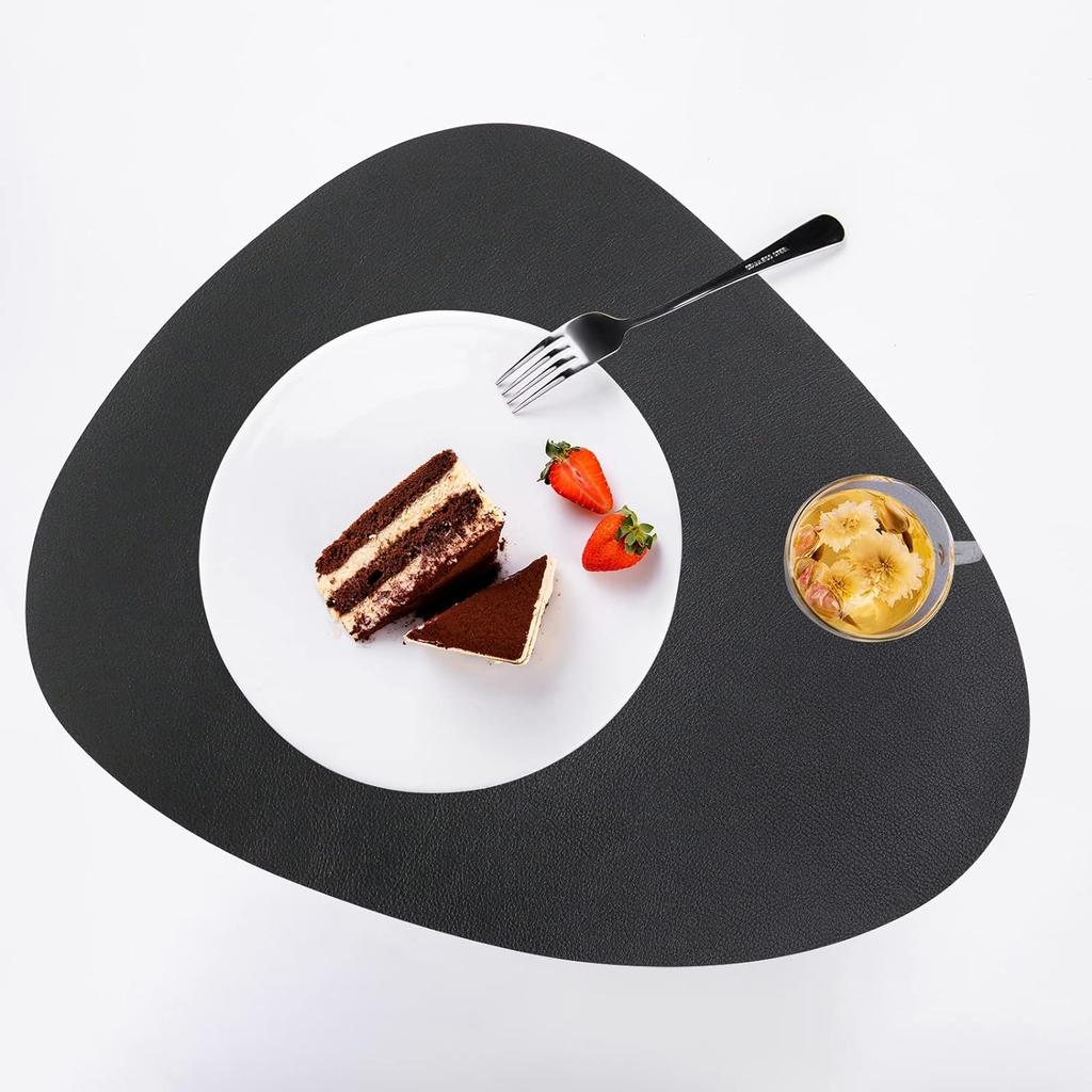 Set Of 8 Trival Black Table Mats