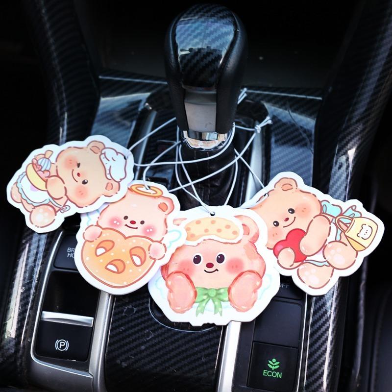 Niedlicher Bär Auto Parfüm Scheibe Auto Rückspiegel Dekoration Duft Baumwollpapierkarte Zuhause Auto Geruchsentfernung Dufttabletten
