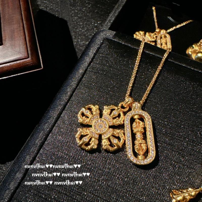 Golden Filigree Hammered Vajra Pixiu Pendant Necklace Women Handmade Chain Cubic Zirconia Geometric Statement Jewelry
