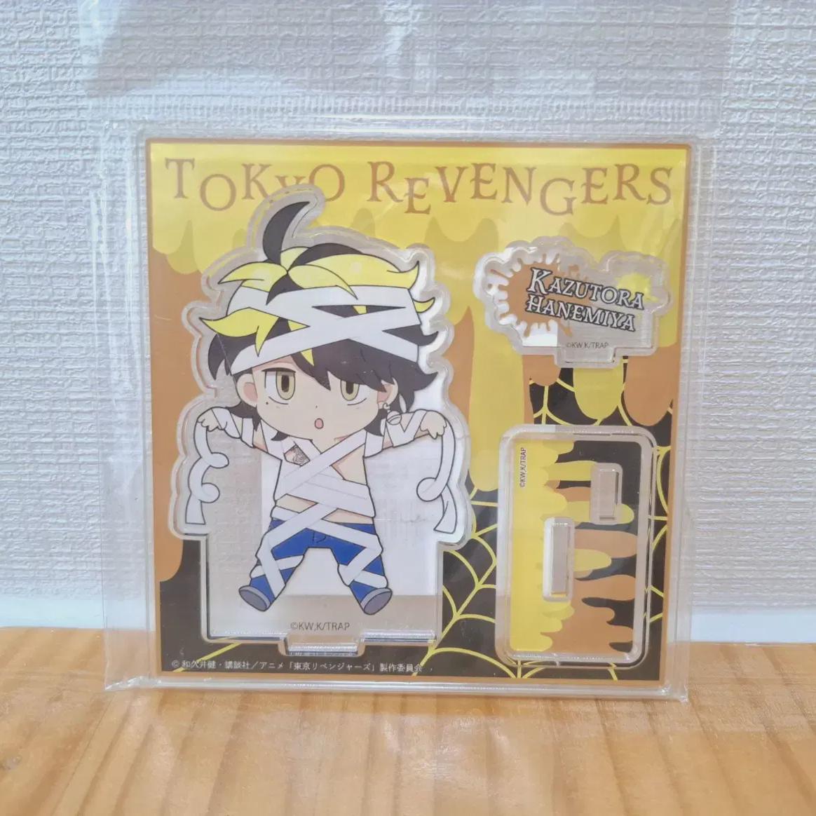 

Tokyo Revengers Kazutora Halloween Acrylic Stand