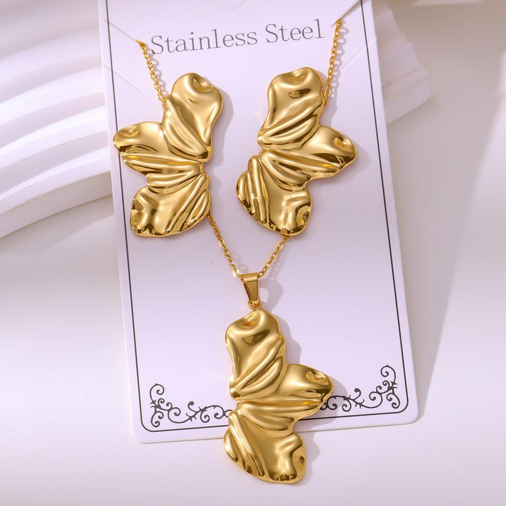 Personalized European and American Fashion Stainless Steel Stud Earrings Necklace Titanium Steel Non-fading Jewelry Set