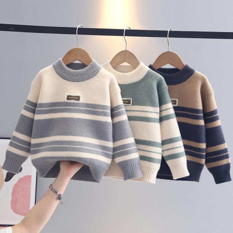 Dicker gestreifter Strickpullover für Kinder - Rundhals-Pullover für Jungen.