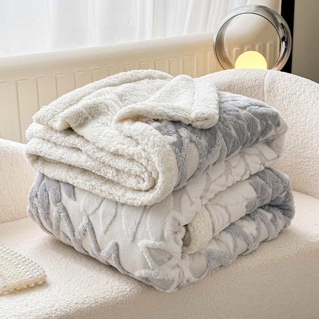 New thickened lamb fleece blanket, jacquard yarn-dyed, double-layer fleece blanket, cationic multi-functional small blanket