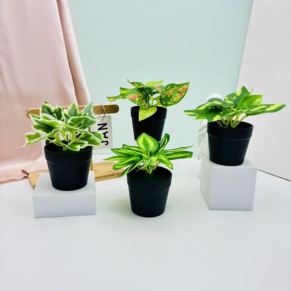 Mini Plastic Green Plant Pot With Realistic Foliage For Home Office Decor