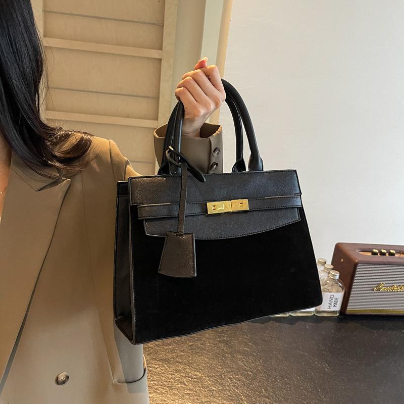 New women's bag fashion wind matte tote portable shoulder oblique span bag