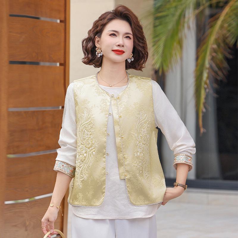 

Mom s 2026 Spring & Autumn Vest for Middle-Aged and Elderly Women: Elegant Top Set 2XL (105-120 lbs)
