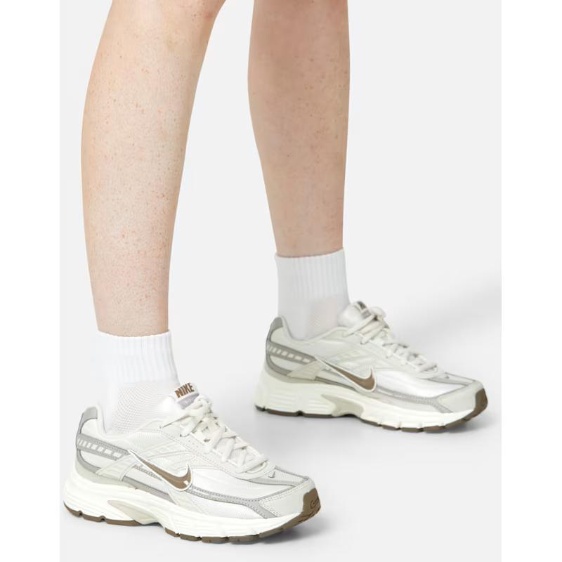 Nike Initiator Phantom Light Bone Sail Marrone Visone Sneakers da Donna IB4339-001