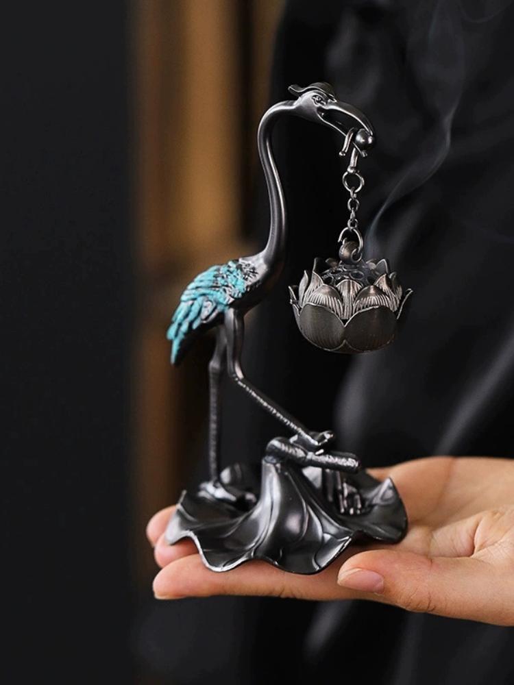 Antiker Kran Hängender Räuchergefäß Rückfluss Sandelholz OUDH Metall Räucherstäbchenhalter für Heimdekor Ornamente