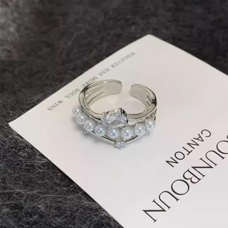 Anel de Pérola Zircônia Multicamadas Luxuoso: Design Trendy e Único para Dedo Indicador para Mulheres