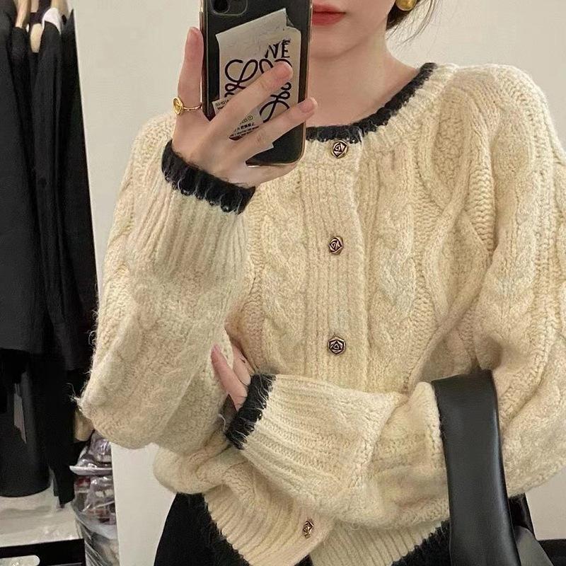 Korean Round Neck Sweater for Women In Autumn and Winter Luxurious and Lazy Style Knitted Cardigan Jacket Thickened